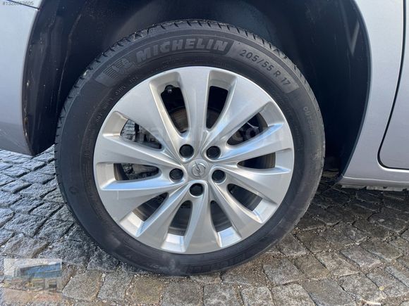 300.000 TL %0 FAİZ-HATASIZ 2023 OPEL COMBO 1.5 D ULTİMATE