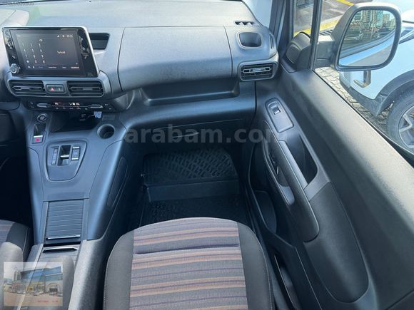 300.000 TL %0 FAİZ-HATASIZ 2023 OPEL COMBO 1.5 D ULTİMATE