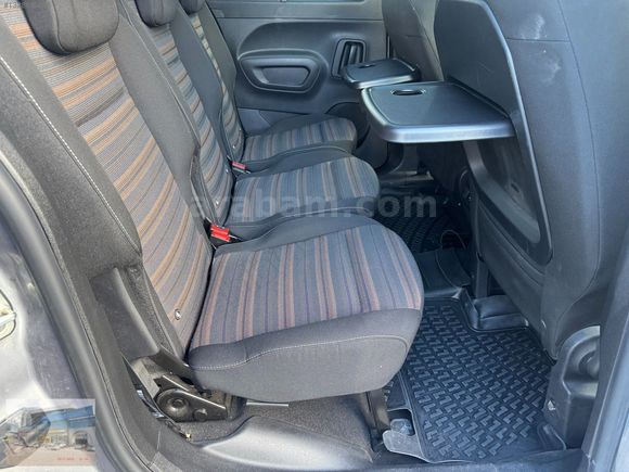 300.000 TL %0 FAİZ-HATASIZ 2023 OPEL COMBO 1.5 D ULTİMATE