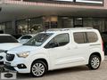 BOYASIZ-2021 Model Opel Combo 1.5D Ultimate Cam Tavan 65.000 KM