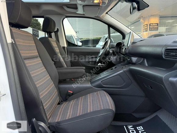 BOYASIZ-2021 Model Opel Combo 1.5D Ultimate Cam Tavan 65.000 KM