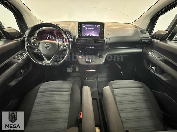 MEGA GARAGE 2022 OPEL COMBO 1.5 D EDİTİON TRAMERSİZ DEĞİŞENSİZ