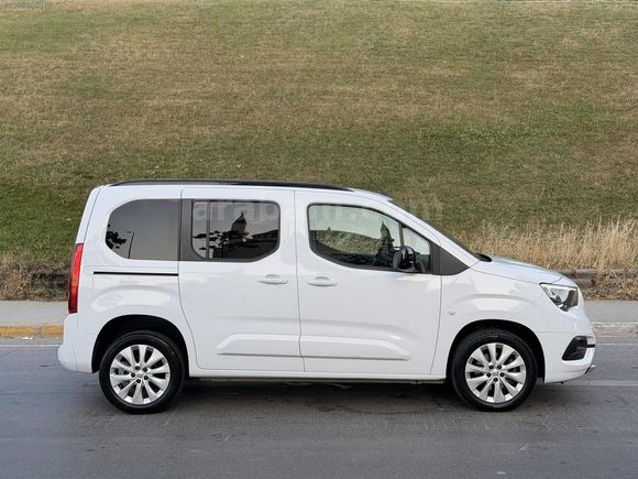 *KÖKLÜOGLU* 2024 OPEL COMBO 1.5 D ELEGANCE G.GÖRÜŞ/D.ISITMA