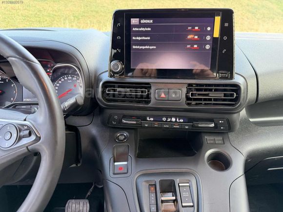 *KÖKLÜOGLU* 2024 OPEL COMBO 1.5 D ELEGANCE G.GÖRÜŞ/D.ISITMA