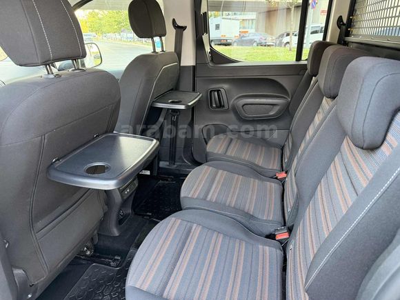 *KÖKLÜOGLU* 2024 OPEL COMBO 1.5 D ELEGANCE G.GÖRÜŞ/D.ISITMA
