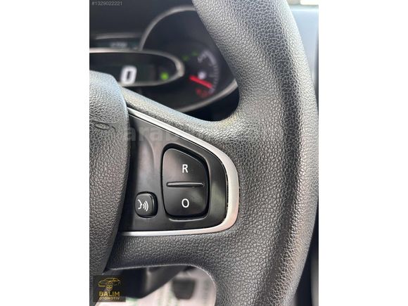 2017 ÇIKIŞLI MAKYAJLI KASA 1.5 DCİ DÜŞÜK KM'Lİ RENAULT CLİO 4