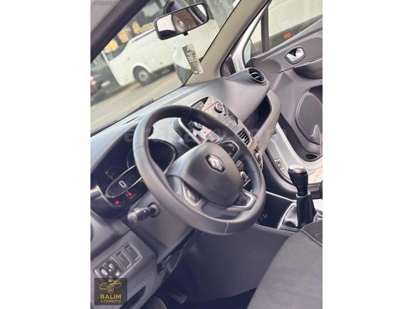 2017 ÇIKIŞLI MAKYAJLI KASA 1.5 DCİ DÜŞÜK KM'Lİ RENAULT CLİO 4