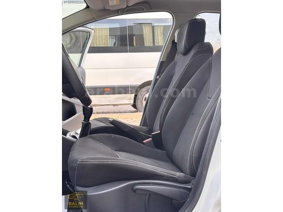 2017 ÇIKIŞLI MAKYAJLI KASA 1.5 DCİ DÜŞÜK KM'Lİ RENAULT CLİO 4