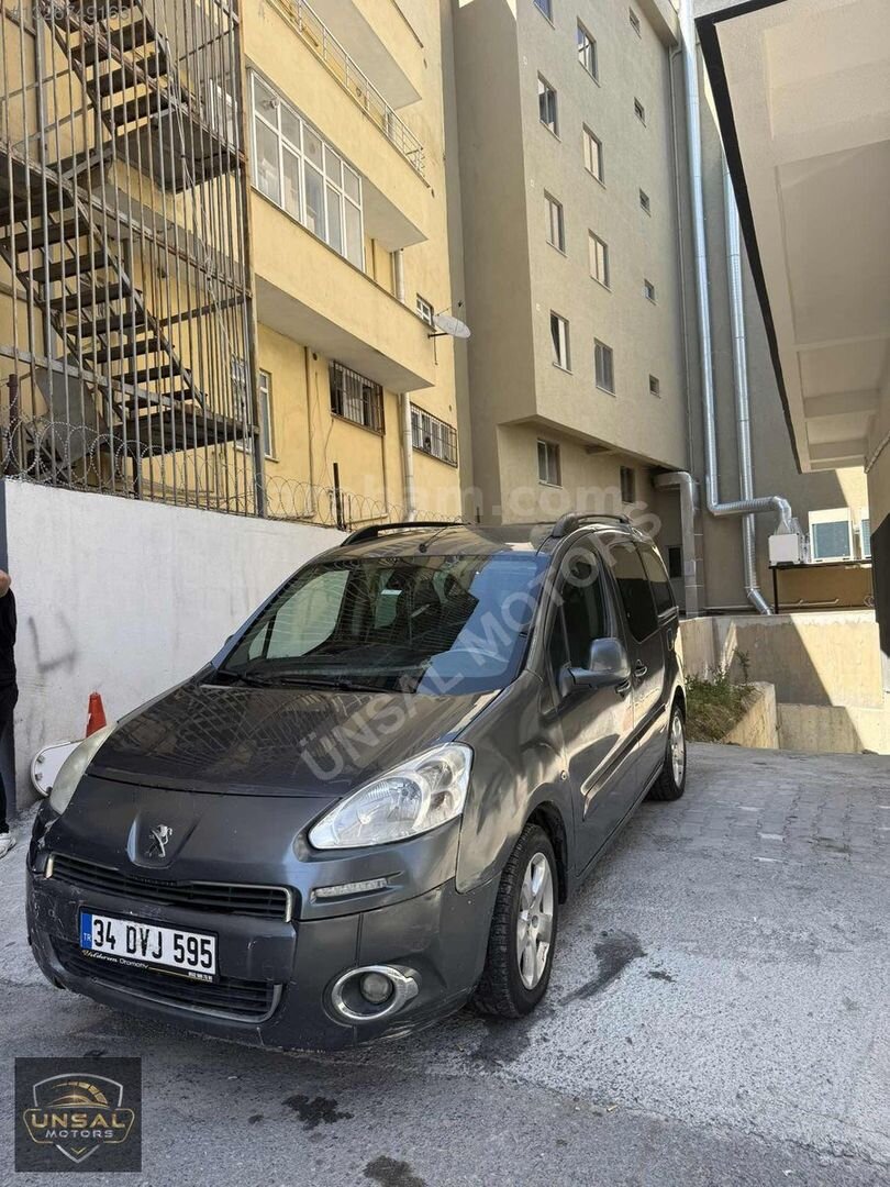 Galeriden Peugeot Partner 1.6 HDI Allure 2013 Model İstanbul 282.000 km Siyah 1