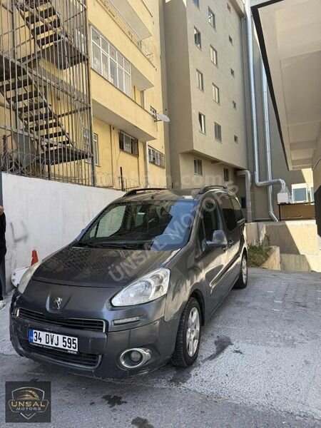 Galeriden Peugeot Partner 1.6 HDI Allure 2013 Model İstanbul 282.000 km Siyah