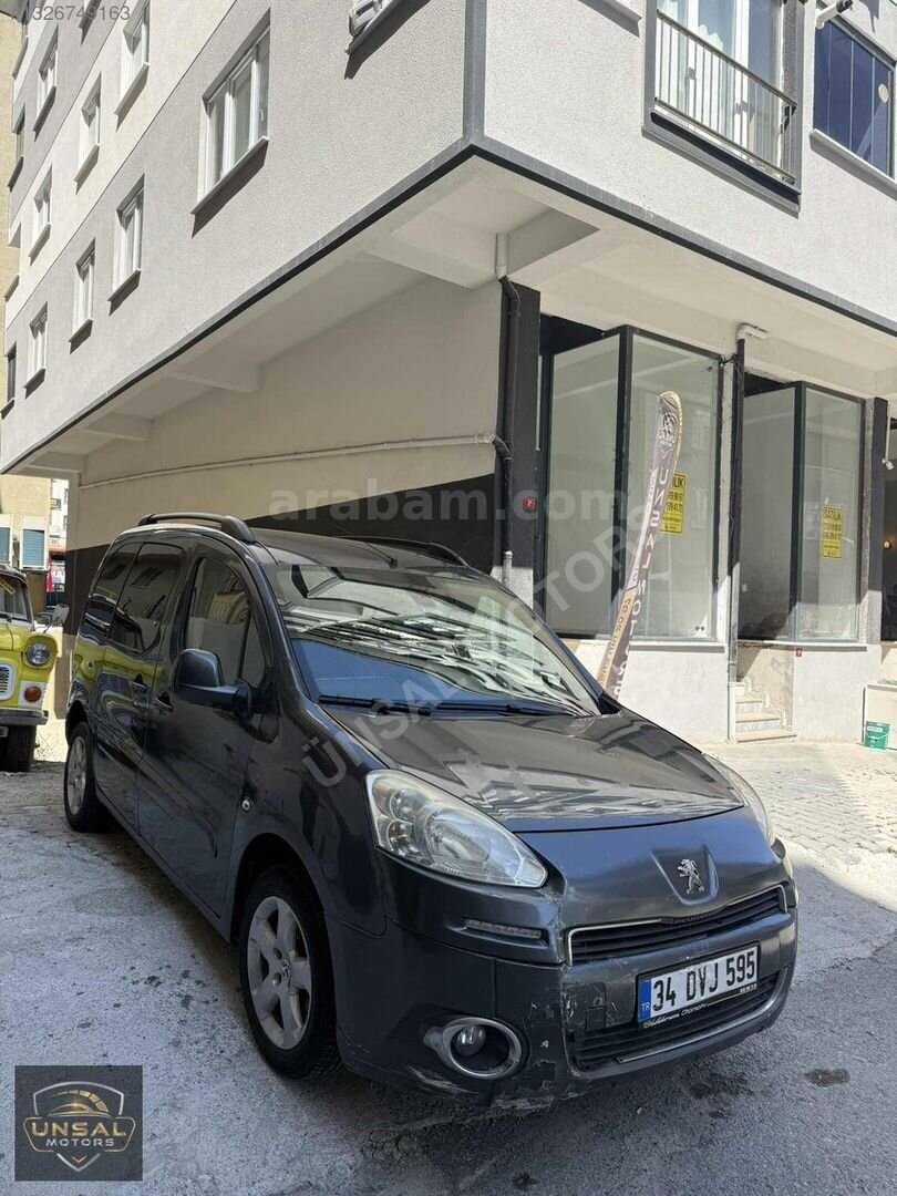 Galeriden Peugeot Partner 1.6 HDI Allure 2013 Model İstanbul 282.000 km Siyah 2