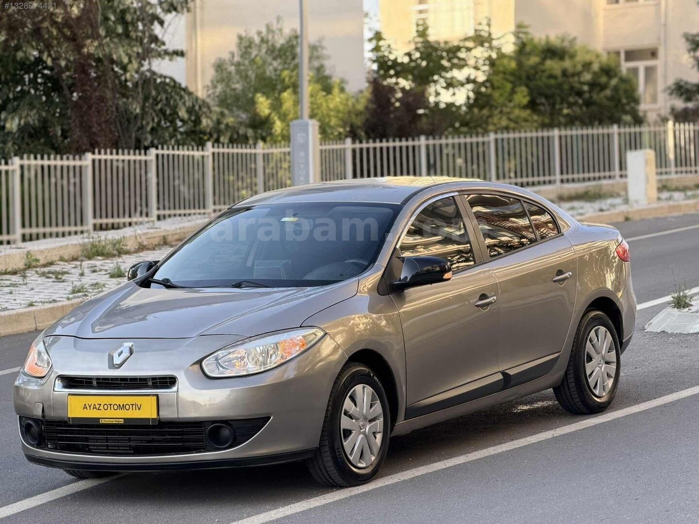 Galeriden Renault Fluence 1.5 dCi Extreme 2011 Model Kocaeli 189.000 km Bej 2