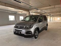 YAZICI 2.EL-2021 PEUGEOT RİFTER ALLURE 130HP EAT8 1.5BlueHDI