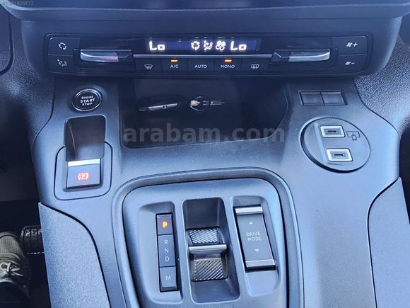 2025 MODEL RİFTER ALLURE HATASIZ 19 BİN KM