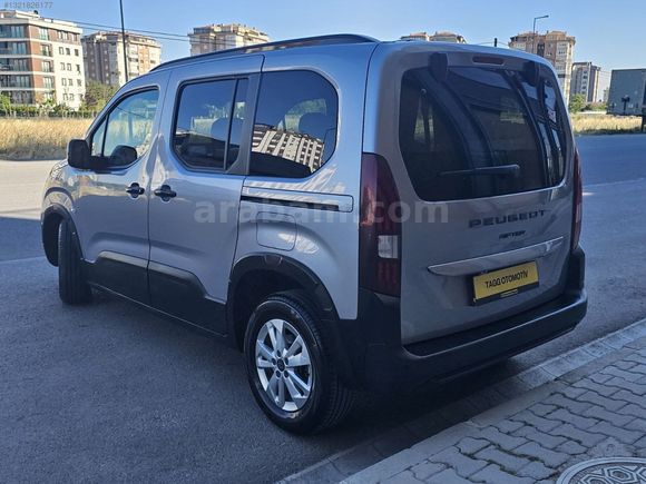 2025 MODEL RİFTER ALLURE HATASIZ 19 BİN KM