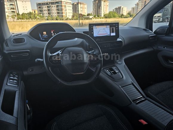 2025 MODEL RİFTER ALLURE HATASIZ 19 BİN KM