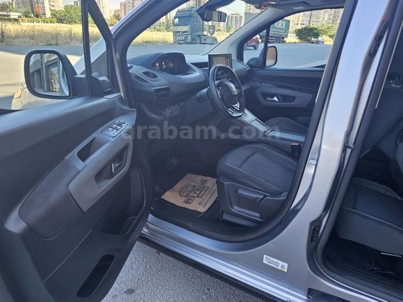 2025 MODEL RİFTER ALLURE HATASIZ 19 BİN KM