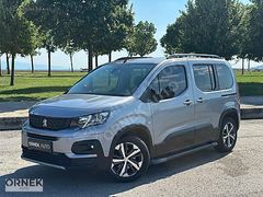 PEUGEOT RİFTER GT CAM TAVAN BOYASIZ DEĞİŞENSİZ SERVİS BAKIMLI