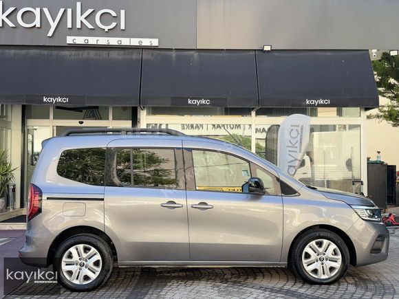 2025 RENAULT KANGOO MULTIX 1.3 TCE ICONIC OTOMATİK 18.000 KM