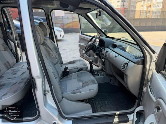 YİĞİT OTOMOTİVDEN İLK ELDEN CAM GİBİ EMSALSİZ KANGO KİLİMALI