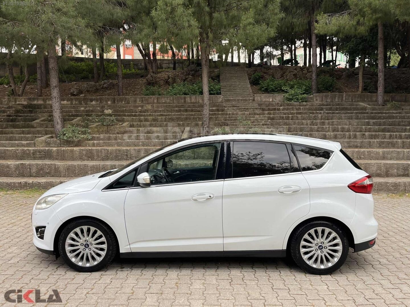Galeriden Ford C-Max 1.6 TDCi Titanium 2013 Model Antalya 152.000 km Beyaz 6