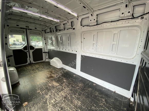ÖZTOPRAK-2024 CRAFTER KLİMALI PANELVAN UZUN ŞASE HTASZ-4.75 VADE