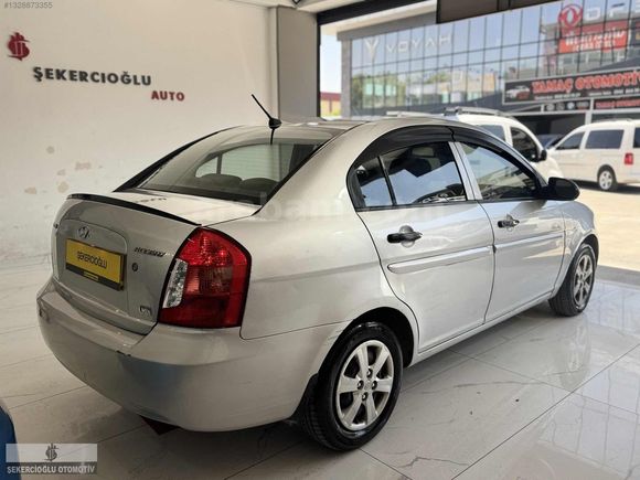 ŞEKERCİOĞLU AUTO"DAN 2011 HYUNFAİ ERA 1.5 CRDİ START
