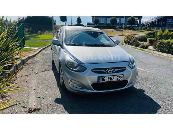 Sahibinden Hyundai Accent Blue 1.6 CRDI Mode 2012 Model 