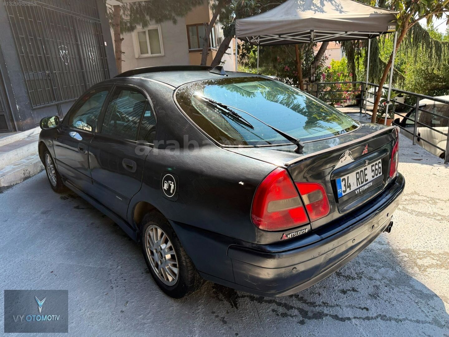 Galeriden Mitsubishi Carisma 1.6 Avance 2001 Model İstanbul 341.000 km Siyah 4