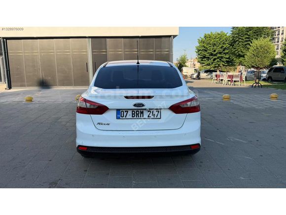 2013 FORD FOCUS BAKIMLI TEMİZ AİLE ARACI