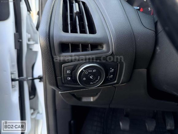 BOZCAR 2017 FORD FOCUS HATASIZ BOYASIZ 1.6 DİZEL TREND X