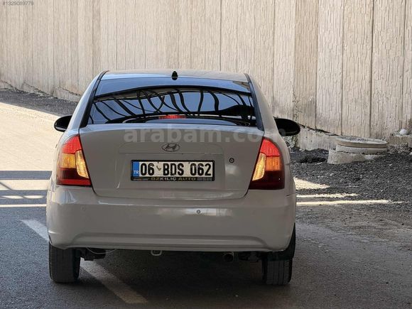 2011 HYUNDAİ ACCENT ERA 1.4 TEAM TR NIN UYGUNU