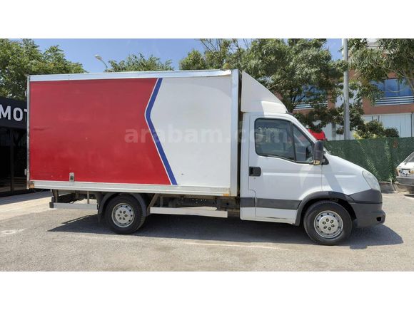 ÖZÇABA'DAN 2013 MODEL IVECO DAILY 35 S 13 3450 KAMYONET