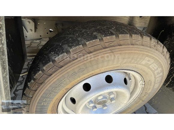2012 model 35 S KAMYONET kapalı kasa