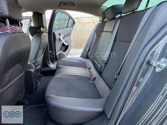 İNSİGNİA 2016 COSMO OTOMATİK 1.6 CDTİ SADECE 100 BİNDE