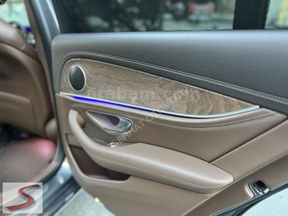 MERCEDES E200 EXCLUSİVE İMZALI SERİ CAM TAVAN ÇİFT HAFIZA