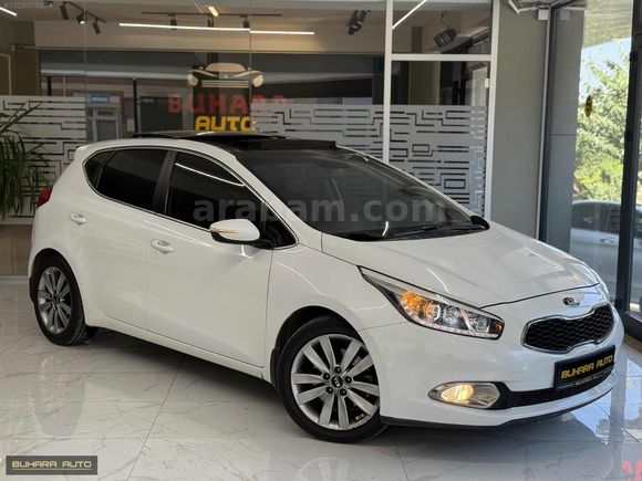 -BUHARA AUTO- KİA CEED CONCEPT PLUS CAM TAVAN HATASIZ 111.000 KM