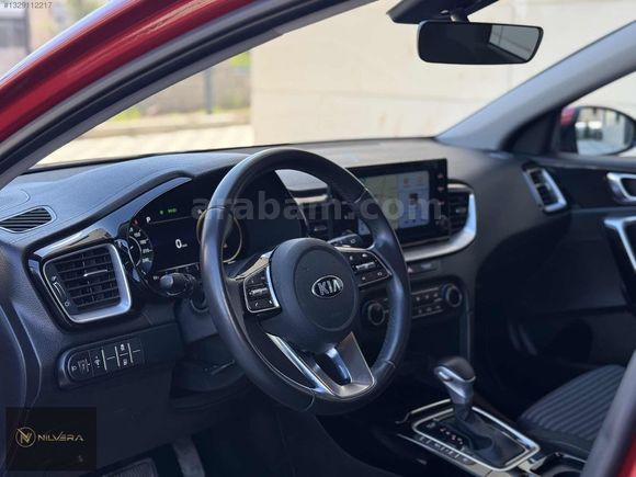 NİLVERA MOTORS'DAN 2023 KİA CEED 1.5 ELEGANCE