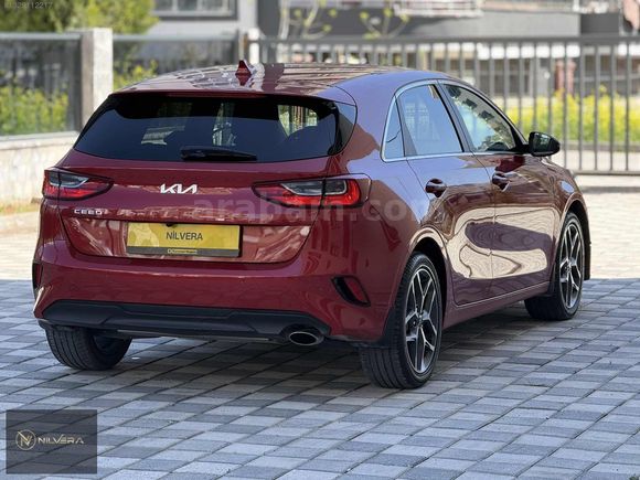 NİLVERA MOTORS'DAN 2023 KİA CEED 1.5 ELEGANCE