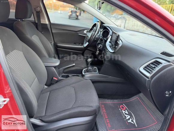 2020 MODEL KIA CEED 1.4 COOL TEKNO 74.000 KM