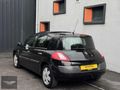 2004 CAM TAVAN MEGANE HATCHBACK 1.6 DEĞİŞENSİZ HATASIZ