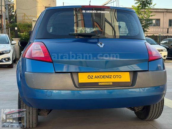 ÖZ AKDENİZ OTOMOTİVDEN 2004 MODEL RENAULT MEGANE 1.6 DYNAMİQUE