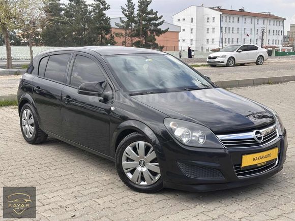 KAYAR AUTO`dan 2012 MODEL HATASIZ BOYASIZ OPEL ASTRA