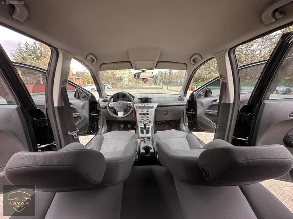 KAYAR AUTO`dan 2012 MODEL HATASIZ BOYASIZ OPEL ASTRA