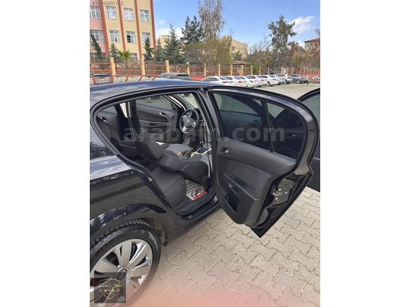 KAYAR AUTO`dan 2012 MODEL HATASIZ BOYASIZ OPEL ASTRA