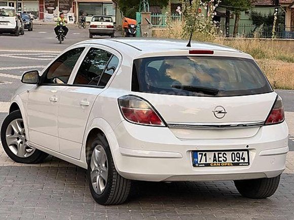 RE İS TEN 2013 MODEL HATASIZ 210 BİN KM LPG GARAJ ARABASI