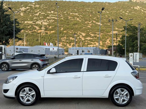 ERGİT'TEN 2013 OPEL ASTRA 1.6 LPG'li 186 binde ESSENTİA