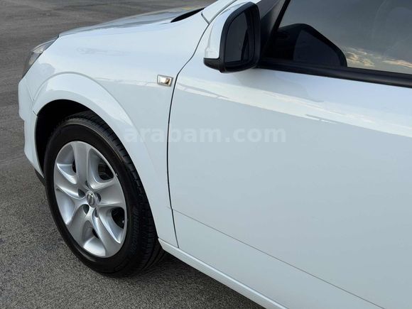 ERGİT'TEN 2013 OPEL ASTRA 1.6 LPG'li 186 binde ESSENTİA