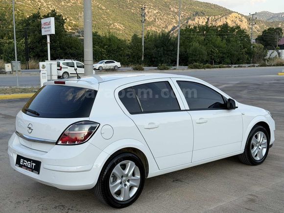ERGİT'TEN 2013 OPEL ASTRA 1.6 LPG'li 186 binde ESSENTİA