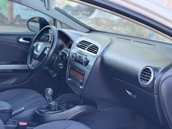 NAİL OTOMOTİV DEN 2012 HATASIZ 1.6 TDI COPA PLUS 215.00 KM